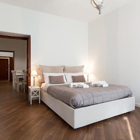 Quattro Canti Charming Flat Palermo Exterior foto